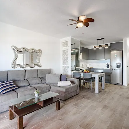 Balcon Smart Hi-end Services Media Streaming Apartment *