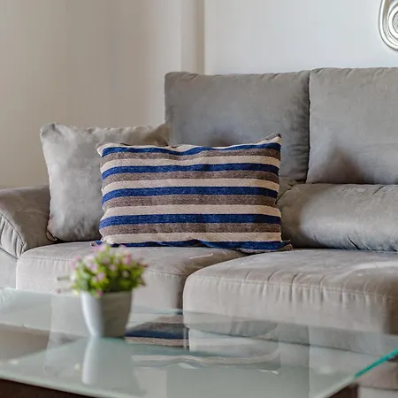 Balcon Smart Hi-end Services Media Streaming Apartment